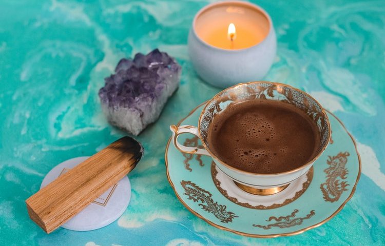 Circulos de mujeres Meditacion Guiada Cuencos tibetanos Reiki Aromaterapia